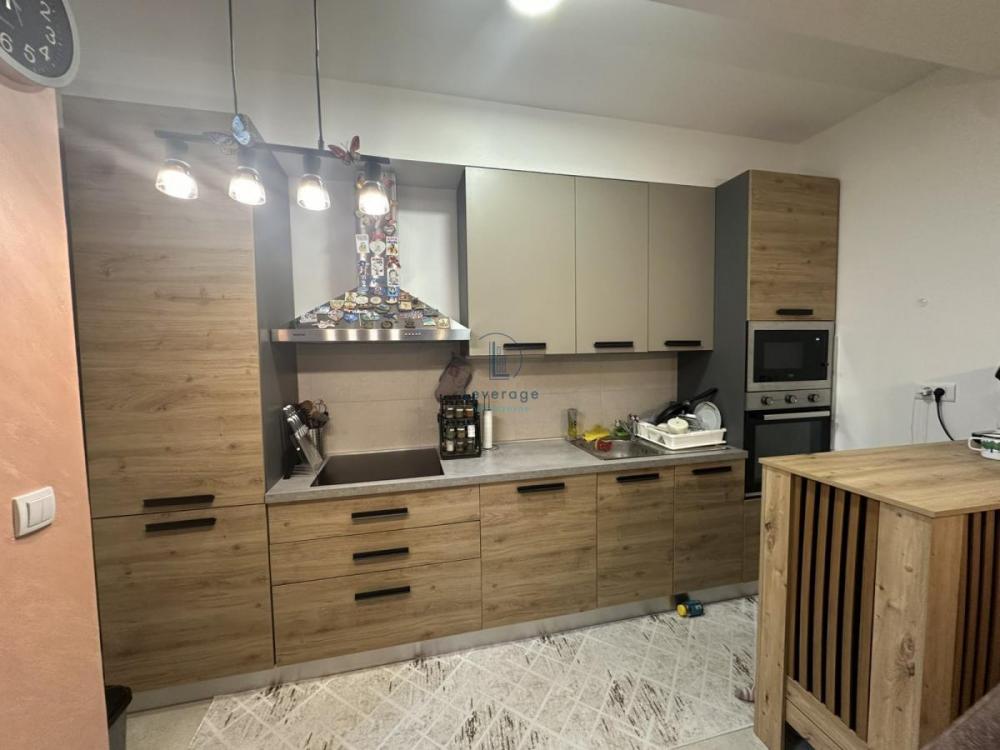 Stan na prodaju u Beogradu, Borča, trosoban, 70m2, cena 124000 evra