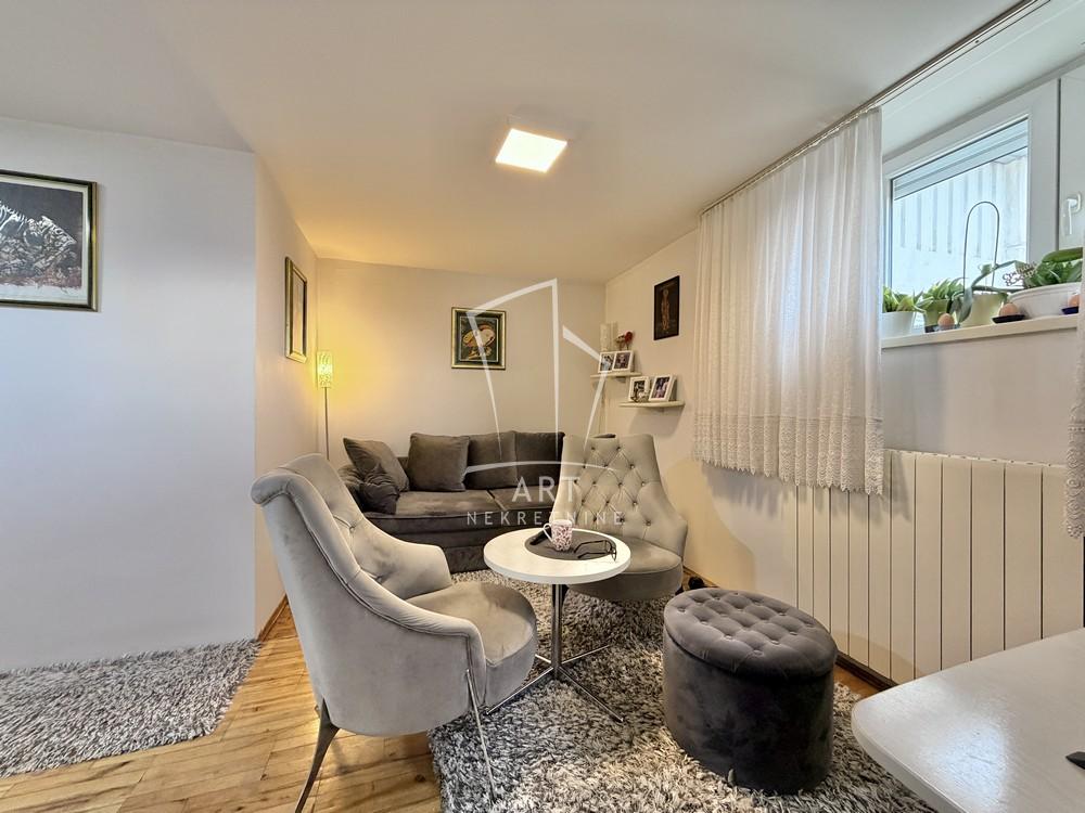 Stan na prodaju u Beogradu, Rakovica, trosoban, 69m2, cena 159000 evra