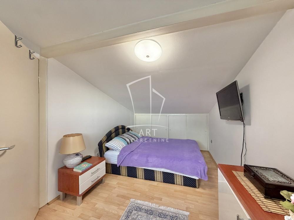 Stan na prodaju u Beogradu, Rakovica, trosoban, 69m2, cena 159000 evra