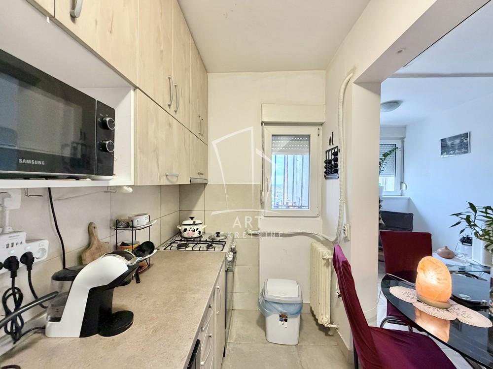 Stan na prodaju u Beogradu, Zemun, dvoiposoban, 62m2, cena 194000 evra