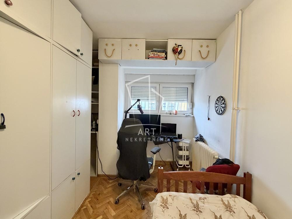 Stan na prodaju u Beogradu, Zemun, dvoiposoban, 62m2, cena 194000 evra