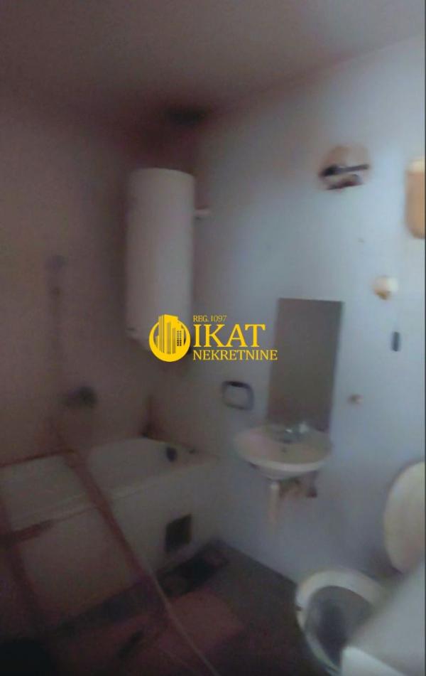 Stan na prodaju u Beogradu, Bogoslovija, cetvorosoban, 93m2, cena 220000 evra