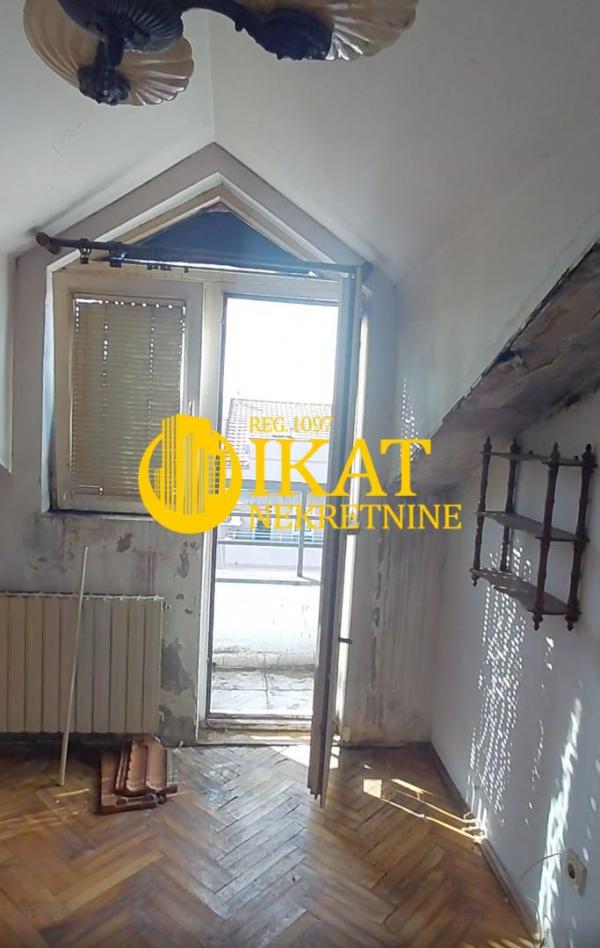 Stan na prodaju u Beogradu, Bogoslovija, cetvorosoban, 93m2, cena 220000 evra