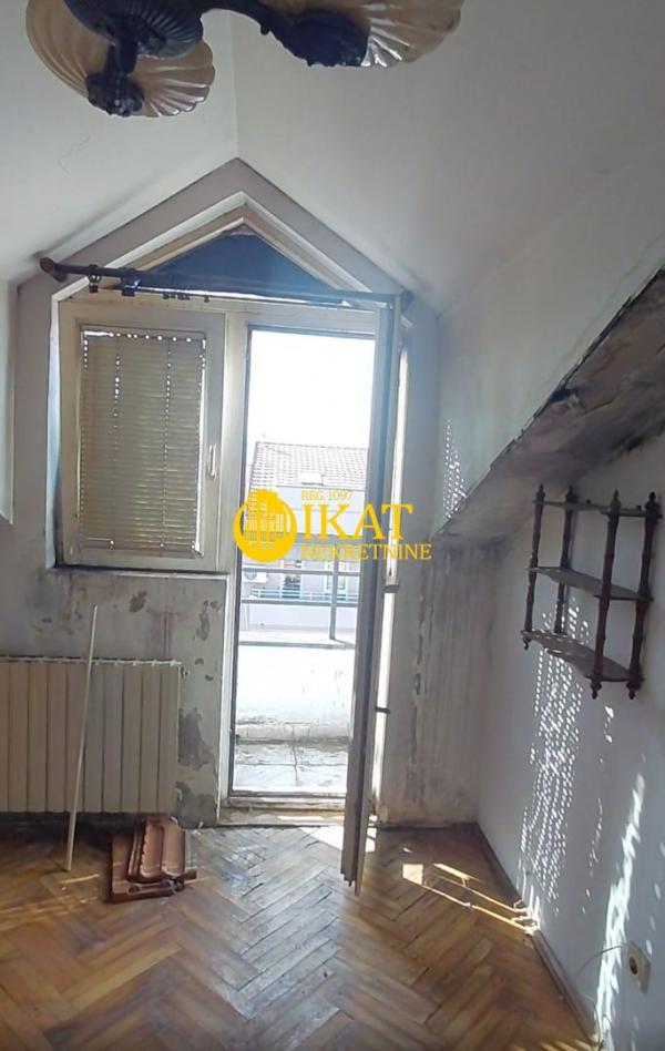 Stan na prodaju u Beogradu, Bogoslovija, cetvorosoban, 93m2, cena 220000 evra