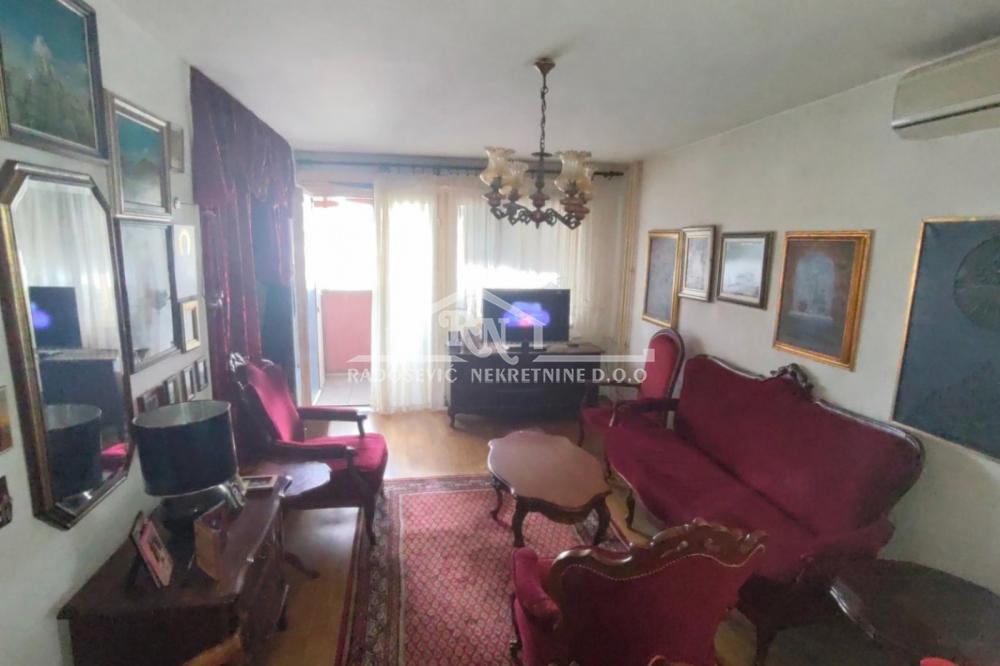 Stan na prodaju u Beogradu, Novi Beograd, trosoban, 75m2, cena 226000 evra