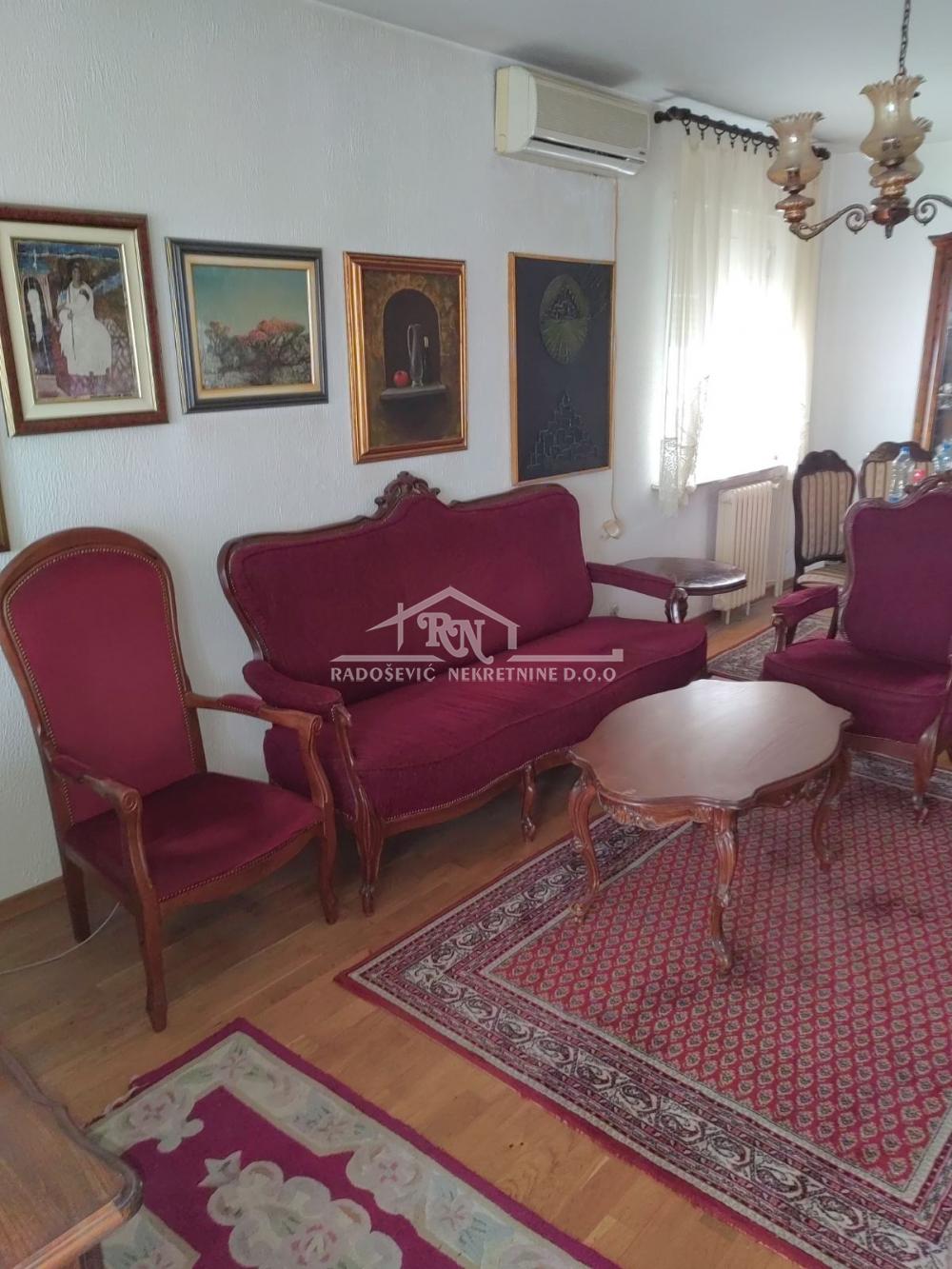 Stan na prodaju u Beogradu, Novi Beograd, trosoban, 75m2, cena 226000 evra