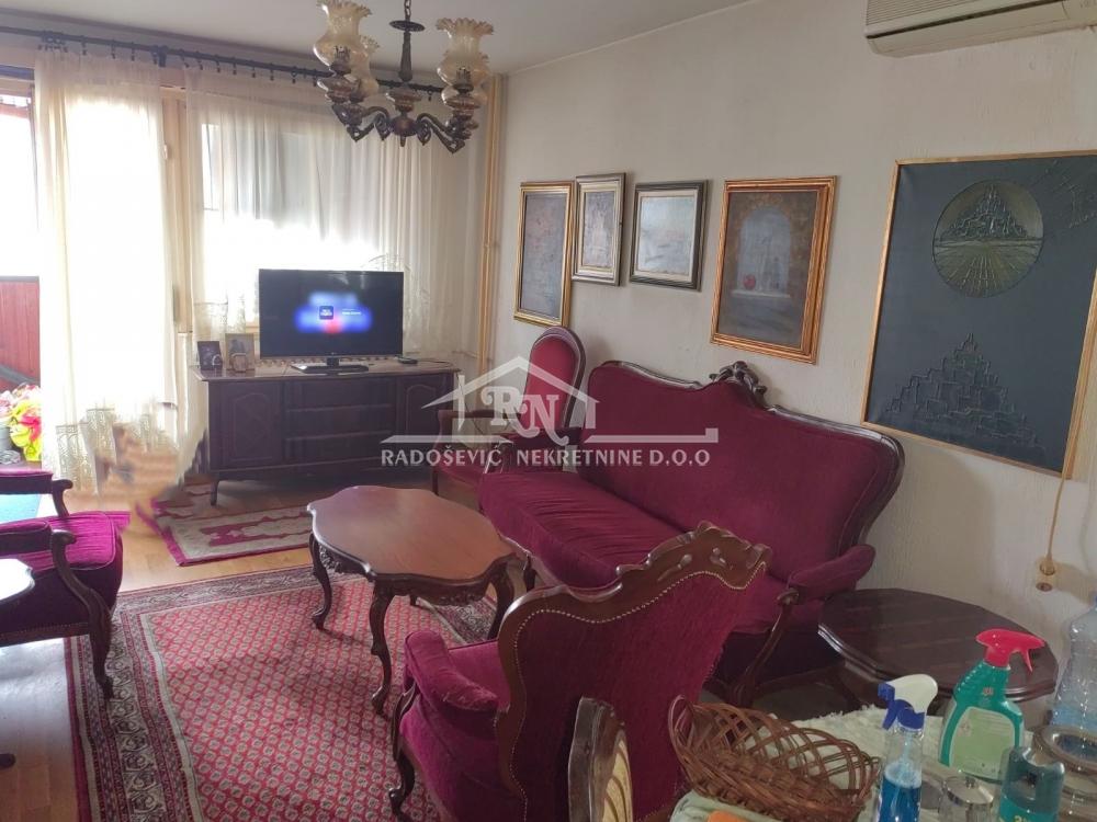 Stan na prodaju u Beogradu, Novi Beograd, trosoban, 75m2, cena 226000 evra