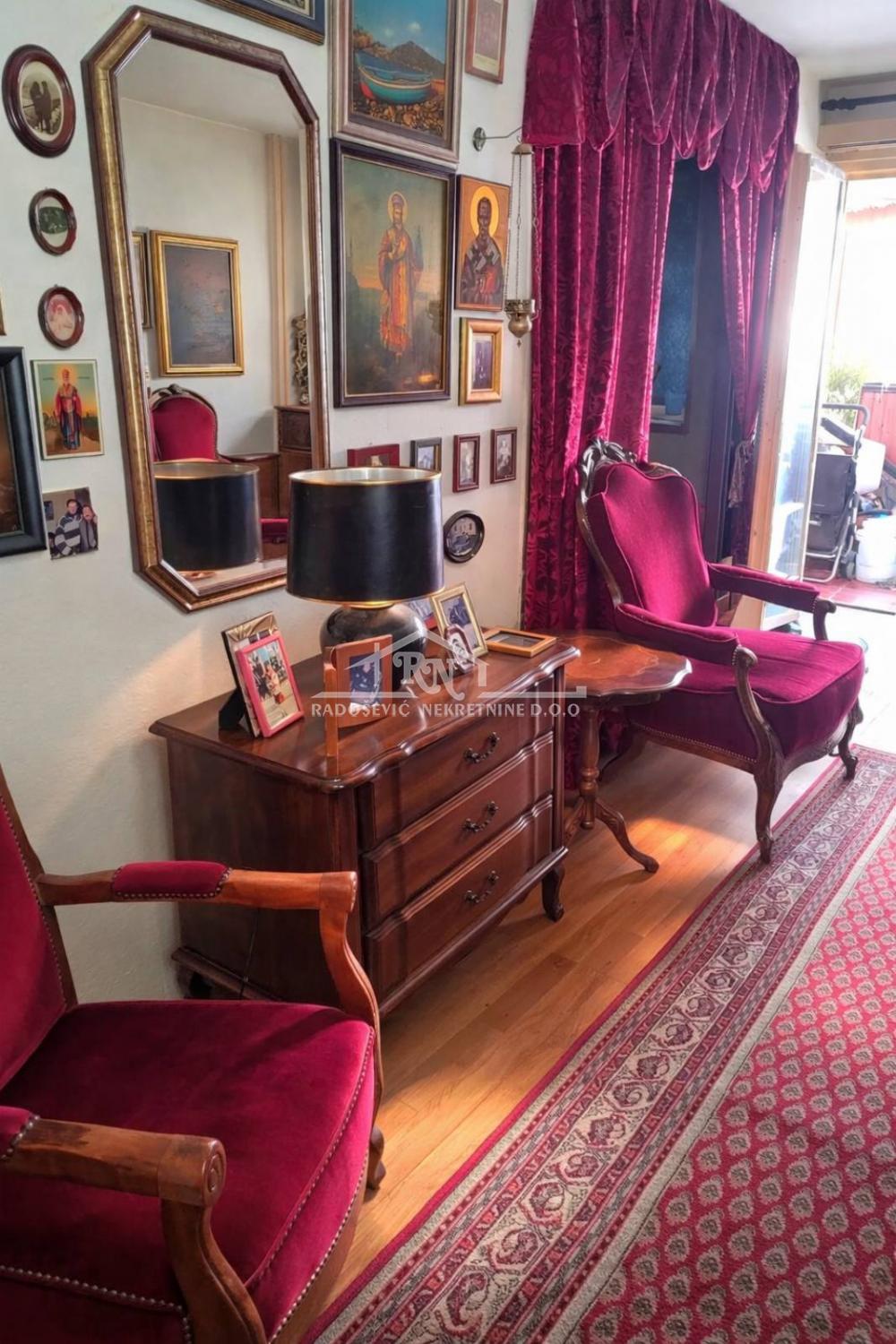 Stan na prodaju u Beogradu, Novi Beograd, trosoban, 75m2, cena 226000 evra