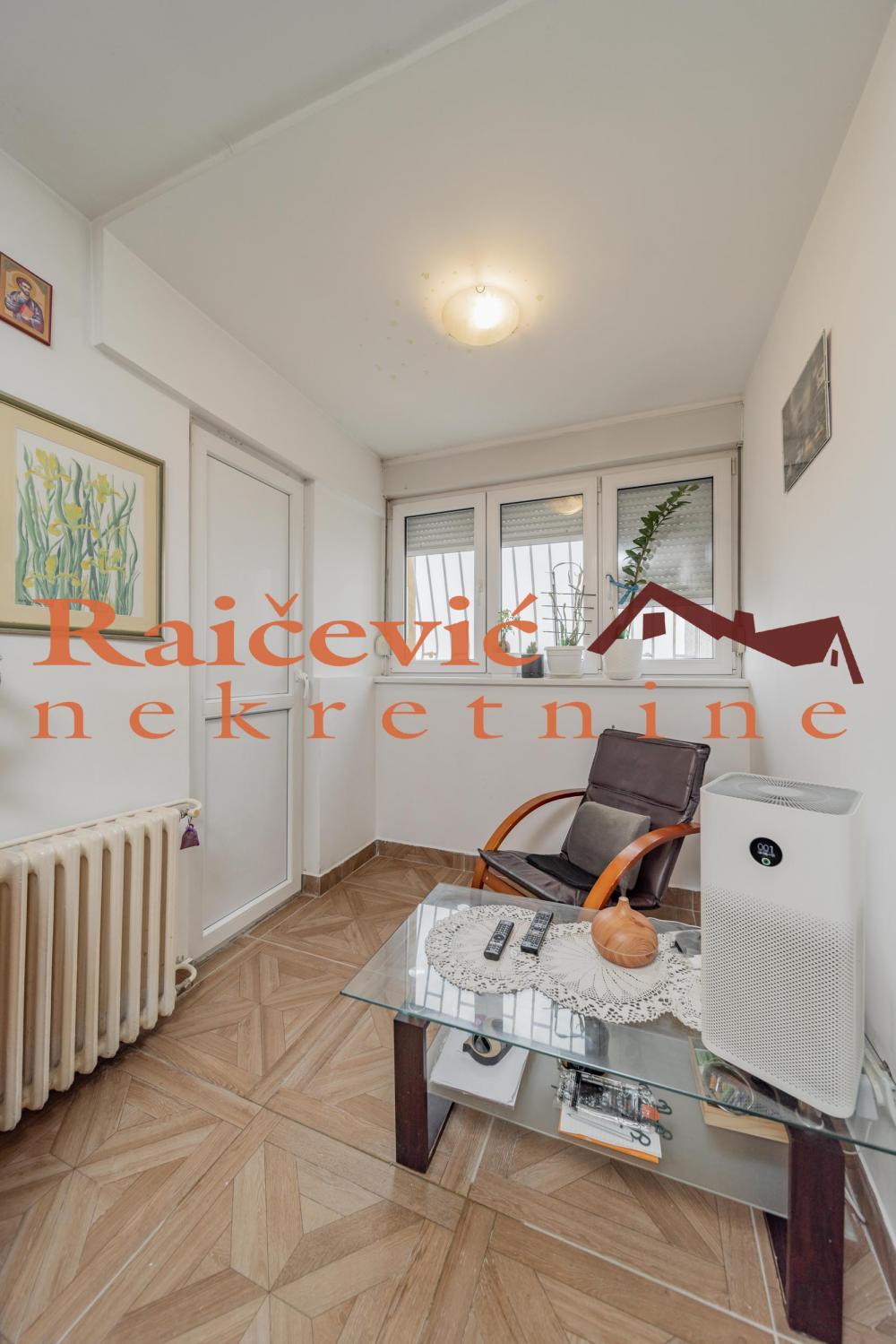 Stan na prodaju u Beogradu, Gornji grad, trosoban, 73m2, cena 194000 evra