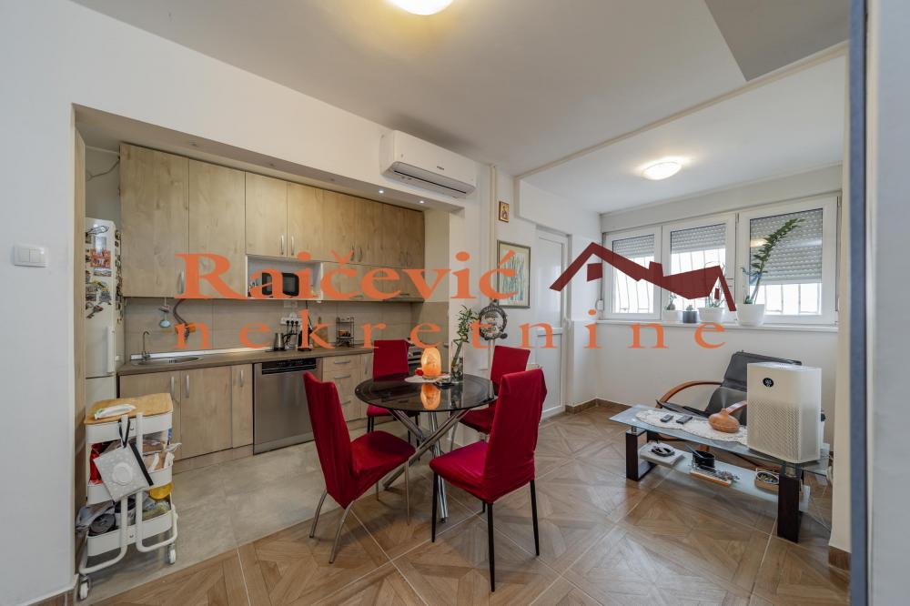 Stan na prodaju u Beogradu, Gornji grad, trosoban, 73m2, cena 194000 evra