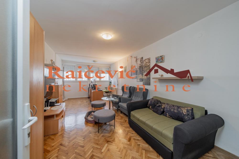 Stan na prodaju u Beogradu, Gornji grad, trosoban, 73m2, cena 194000 evra