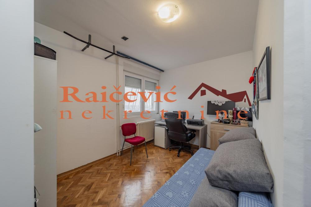 Stan na prodaju u Beogradu, Gornji grad, trosoban, 73m2, cena 194000 evra