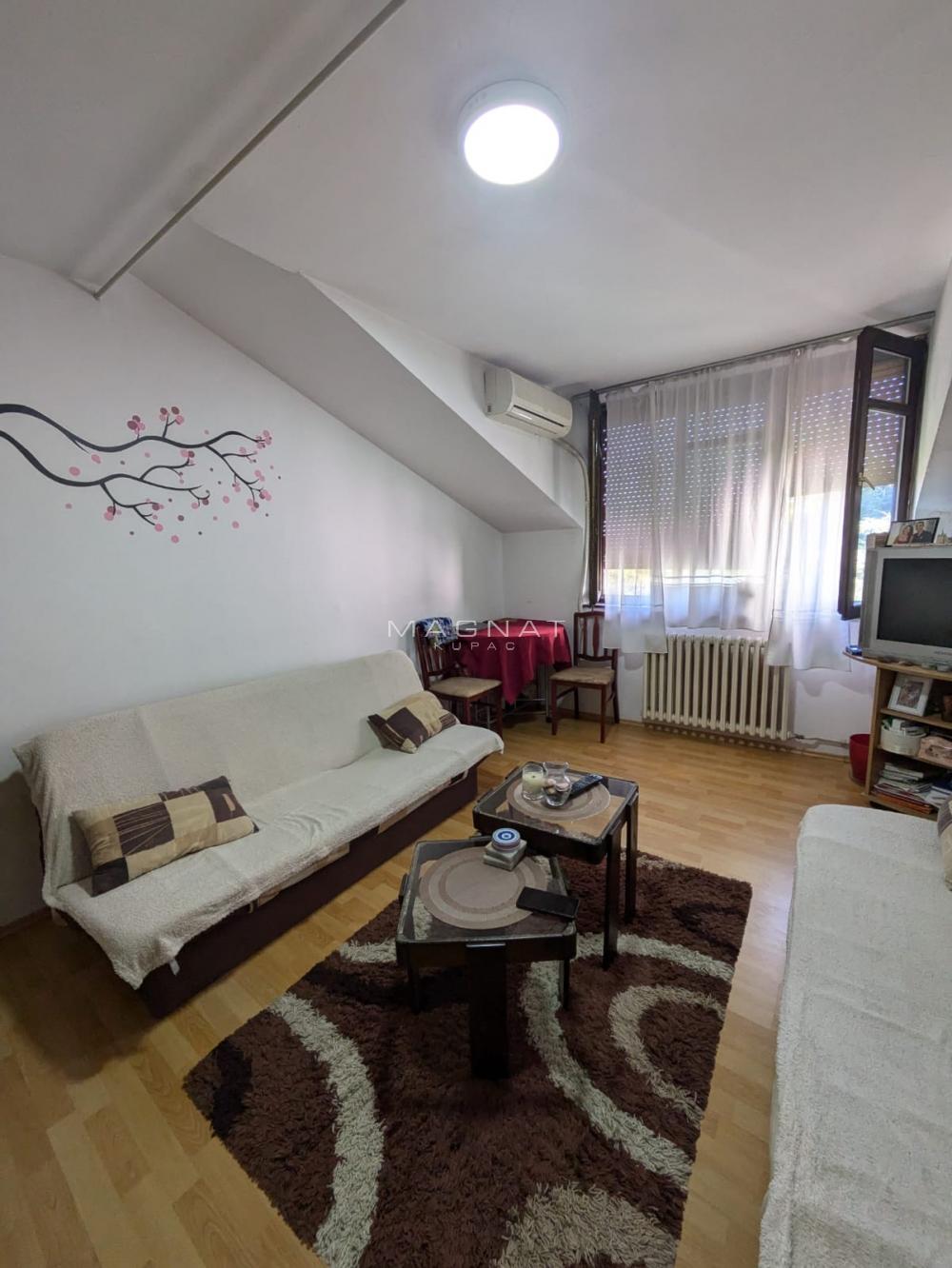 Stan na prodaju u Beogradu, Save Kovačevića, jednoiposoban, 43m2, cena 96000 evra