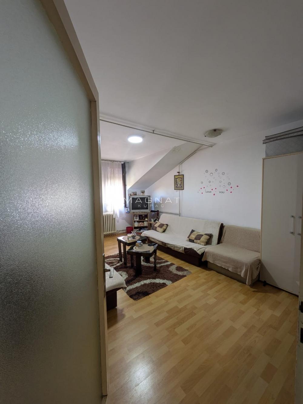 Stan na prodaju u Beogradu, Save Kovačevića, jednoiposoban, 43m2, cena 96000 evra