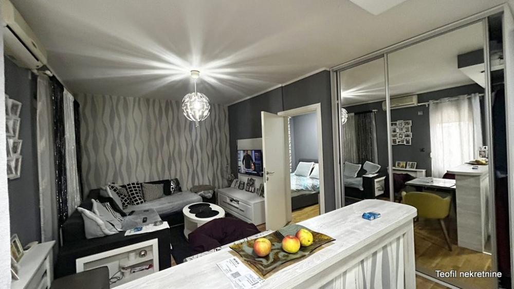 Stan na prodaju u Beogradu, Petlovo brdo, jednosoban, 33m2, cena 94900 evra