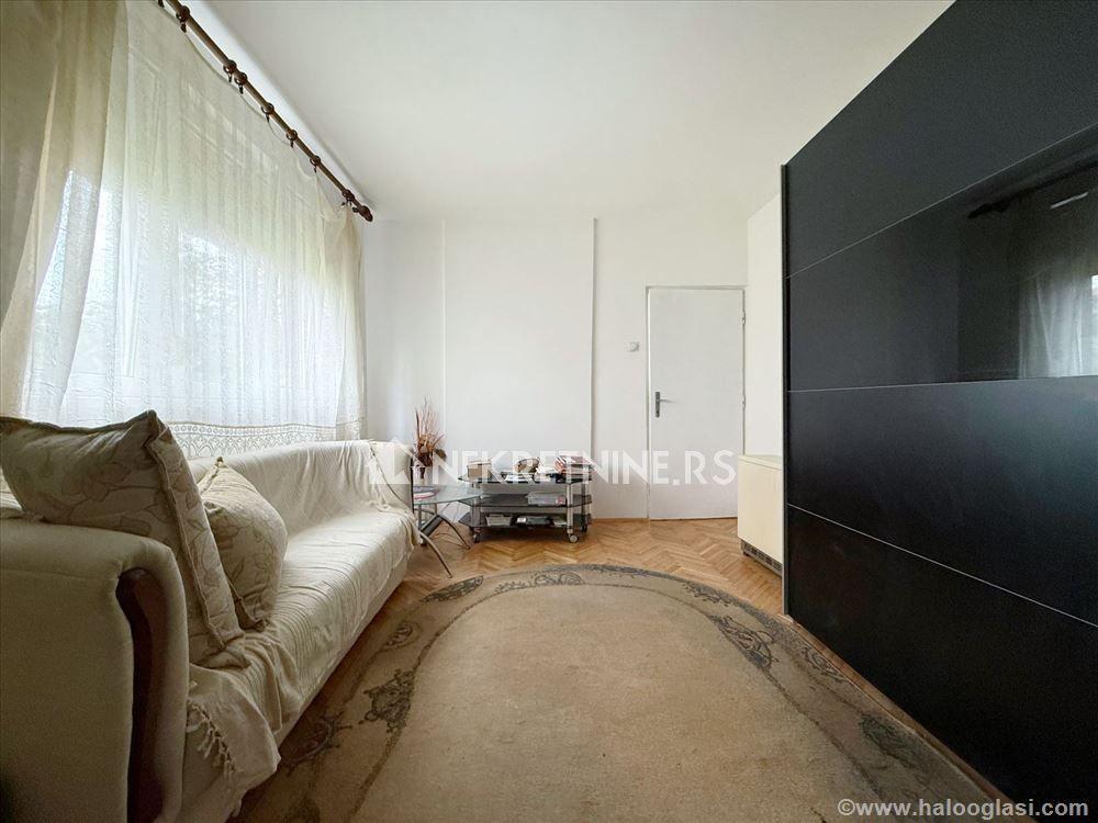 Stan na prodaju u Beogradu, Palilula,Karaburma, dvosoban, 50m2, cena 125000 evra