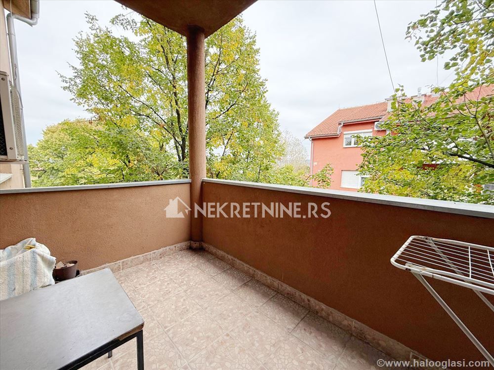 Stan na prodaju u Beogradu, Palilula,Karaburma, dvosoban, 50m2, cena 125000 evra