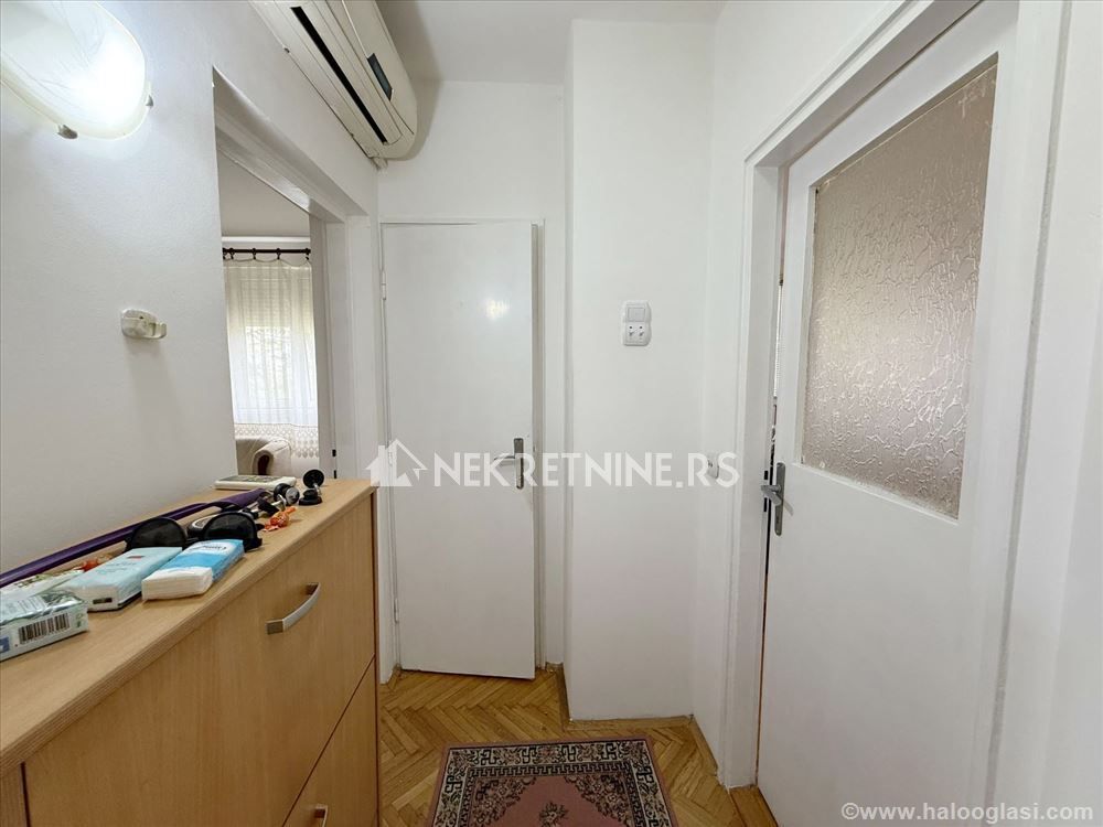 Stan na prodaju u Beogradu, Palilula,Karaburma, dvosoban, 50m2, cena 125000 evra