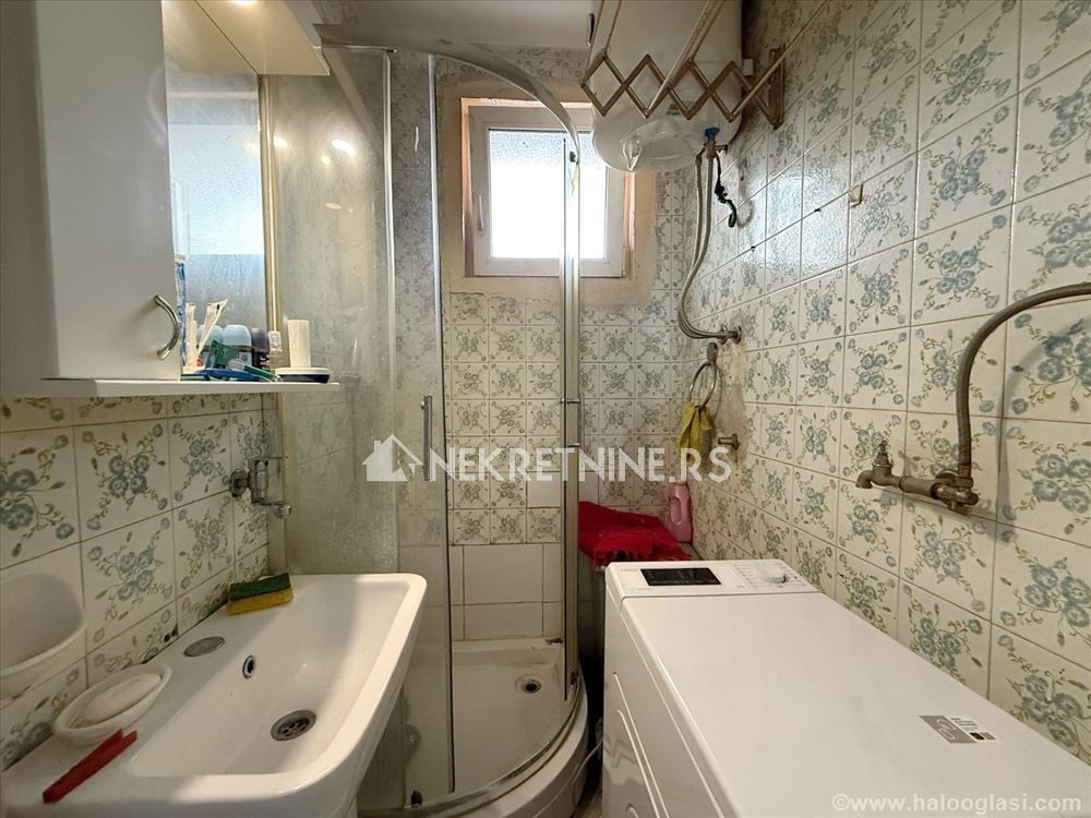 Stan na prodaju u Beogradu, Palilula,Karaburma, dvosoban, 50m2, cena 125000 evra