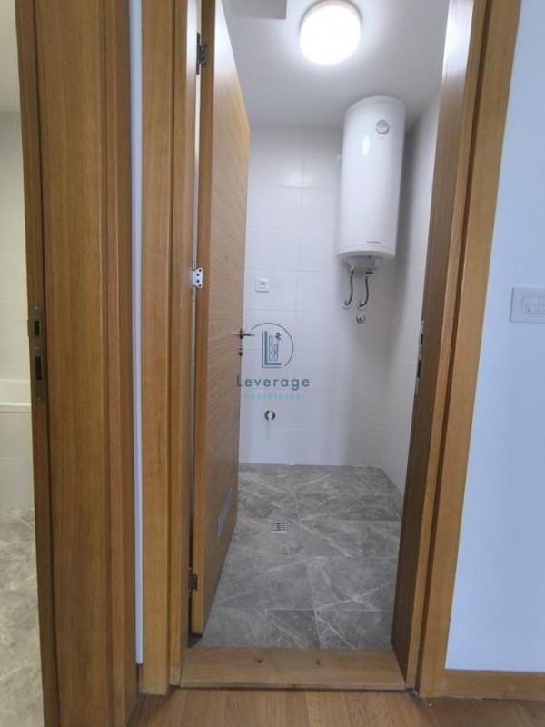 Stan na prodaju u Beogradu, Zemun, trosoban, 91m2, cena 285000 evra