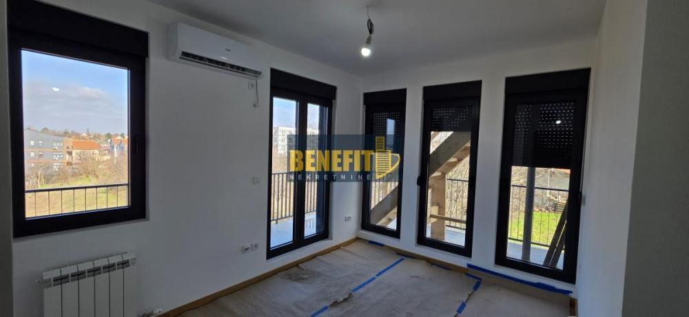 Stan na prodaju u Beogradu, Surčin, jednoiposoban, 50m2, cena 130000 evra