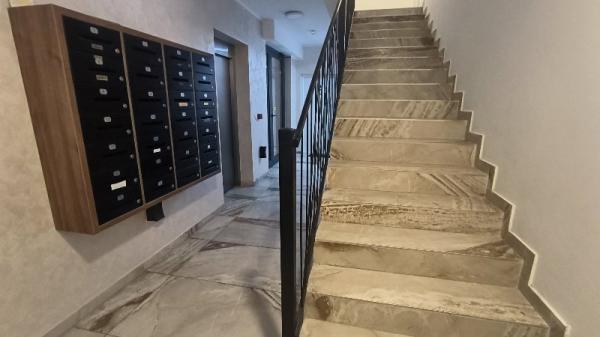 Stan na prodaju u Beogradu, Karaburma, jednoiposoban, 30m2, cena 75000 evra