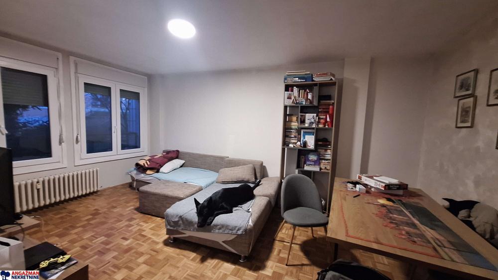 Stan na prodaju u Beogradu, Novi Beograd blok 34 (Studentski grad), troiposoban, 73m2, cena 277000 evra