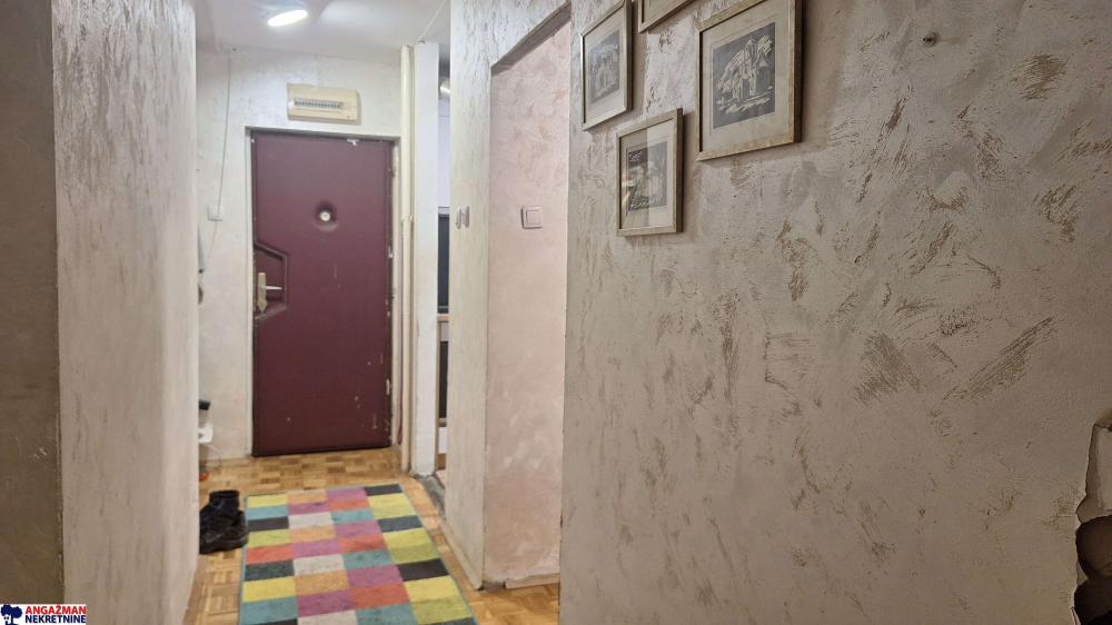 Stan na prodaju u Beogradu, Novi Beograd blok 34 (Studentski grad), troiposoban, 73m2, cena 277000 evra