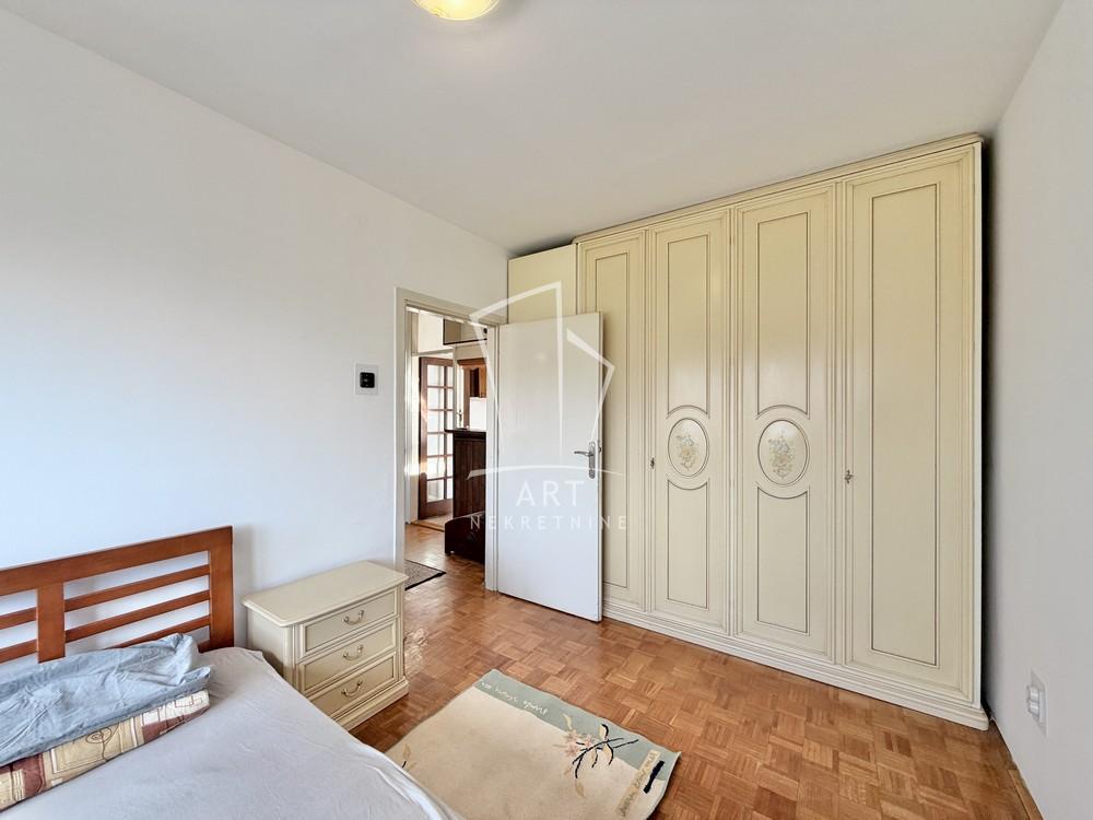 Stan na prodaju u Beogradu, Zvezdara, dvoiposoban, 61m2, cena 190000 evra