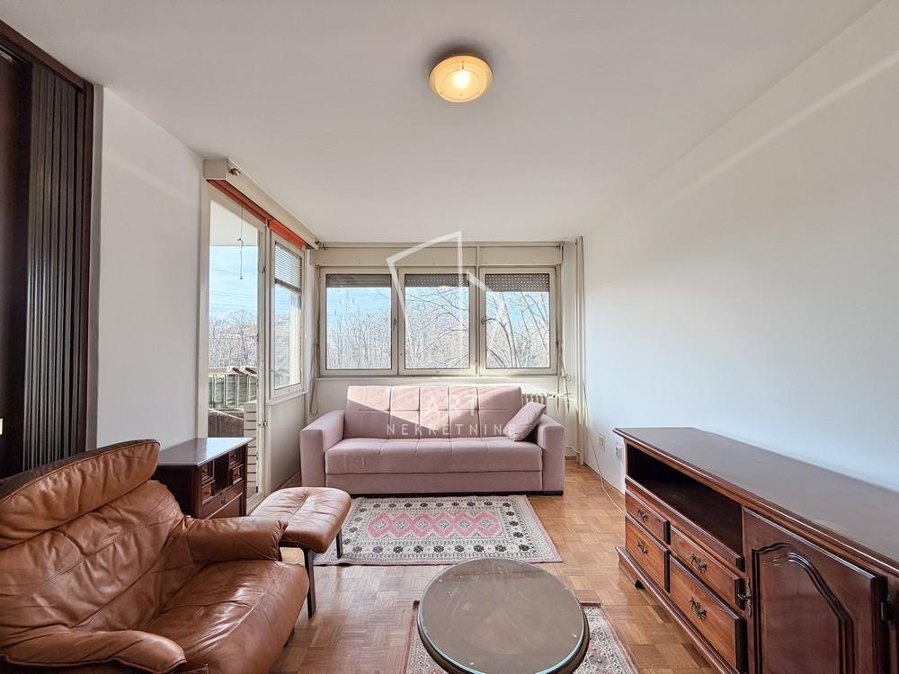 Stan na prodaju u Beogradu, Zvezdara, dvoiposoban, 61m2, cena 190000 evra