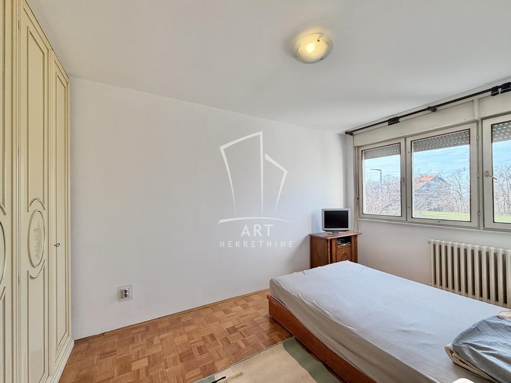 Stan na prodaju u Beogradu, Zvezdara, dvoiposoban, 61m2, cena 190000 evra