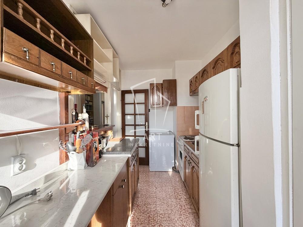 Stan na prodaju u Beogradu, Zvezdara, dvoiposoban, 61m2, cena 190000 evra