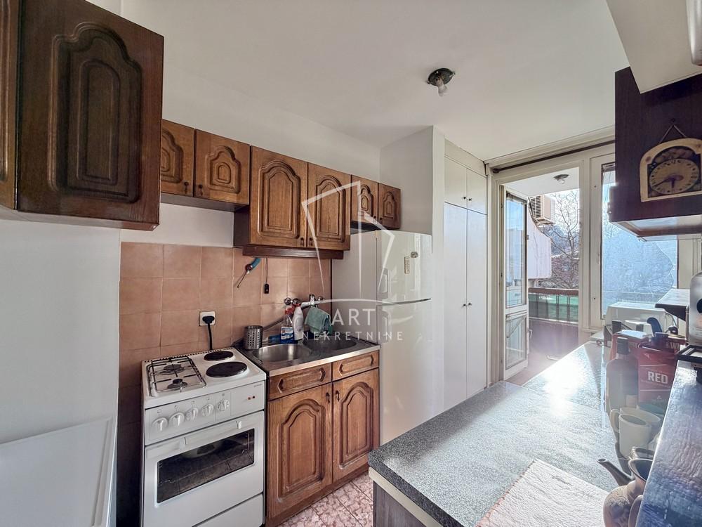 Stan na prodaju u Beogradu, Zvezdara, dvoiposoban, 61m2, cena 190000 evra