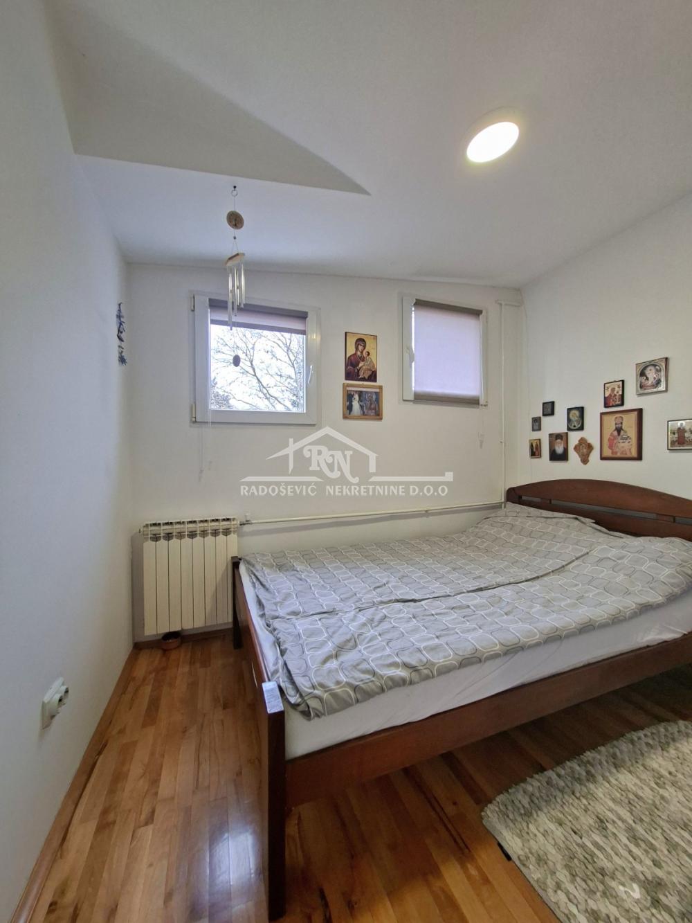 Stan na prodaju u Beogradu, Rakovica, troiposoban, 63m2, cena 171000 evra