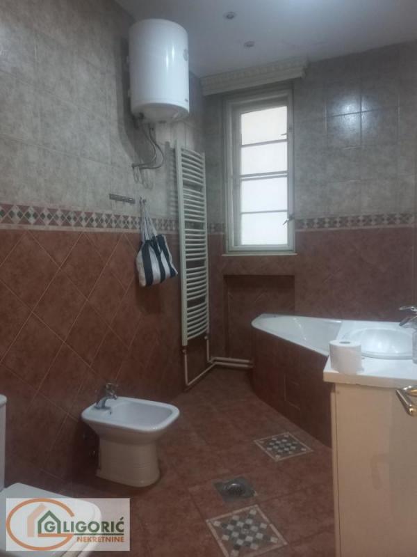 Stan na prodaju u Beogradu, Savski venac, 203m2, cena 855000 evra