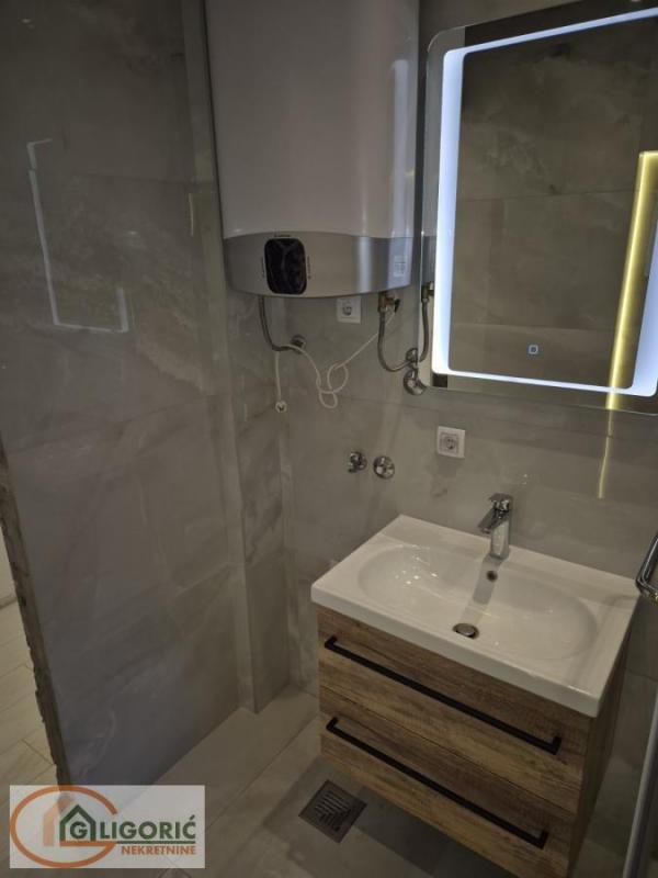 Stan na prodaju u Beogradu, Beograd (Skupština), dvosoban, 60m2, cena 320000 evra