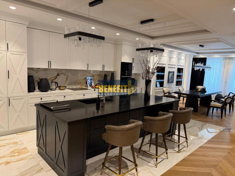 Stan na prodaju u Beogradu, Vračar (Hram), cetvorosoban, 260m2, cena 1650000 evra