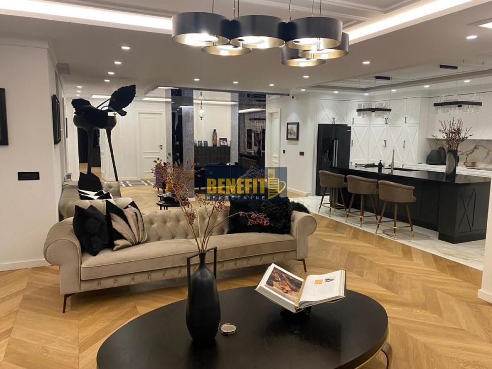 Stan na prodaju u Beogradu, Vračar (Hram), cetvorosoban, 260m2, cena 1650000 evra