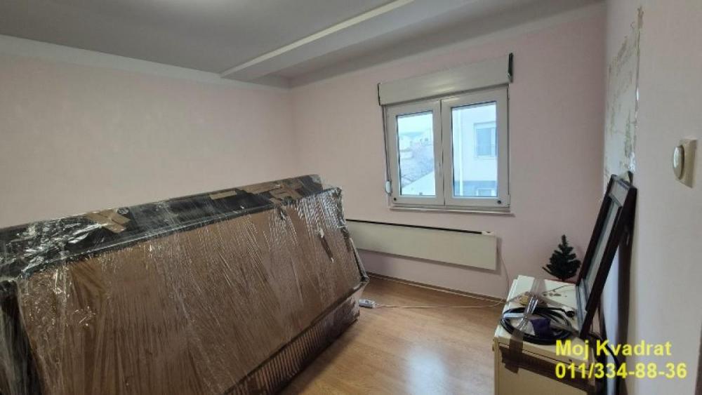 Stan na prodaju u Beogradu, Đeram pijaca, dvosoban, 37m2, cena 113500 evra