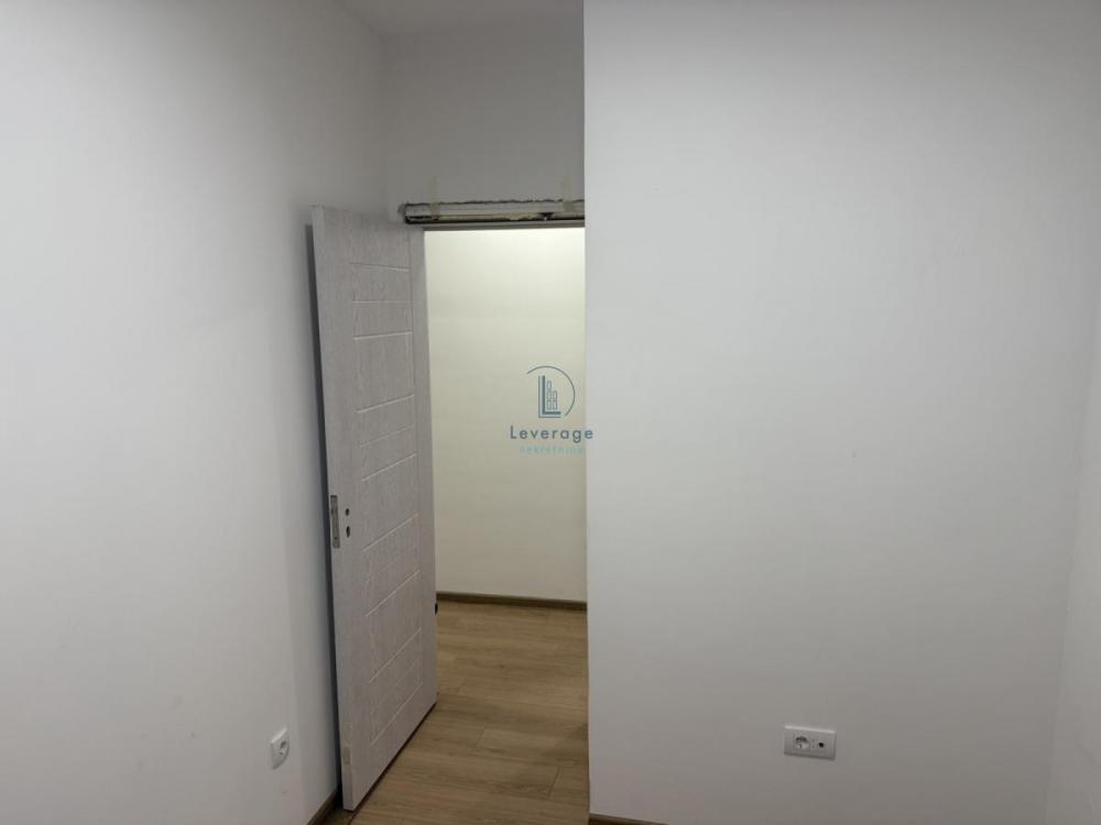 Stan na prodaju u Beogradu, Borča, trosoban, 45m2, cena 85000 evra