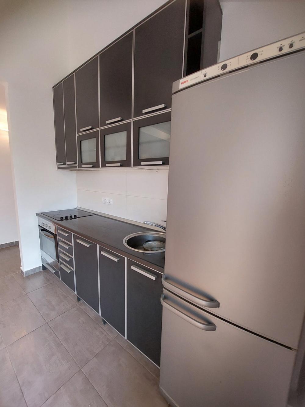 Stan na prodaju u Beogradu, Beograd (centar), trosoban, 58m2, cena 330000 evra