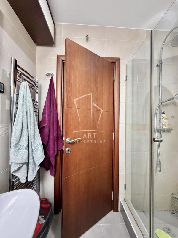 Stan na prodaju u Beogradu, Banovo brdo, cetvorosoban, 123m2, cena 420000 evra