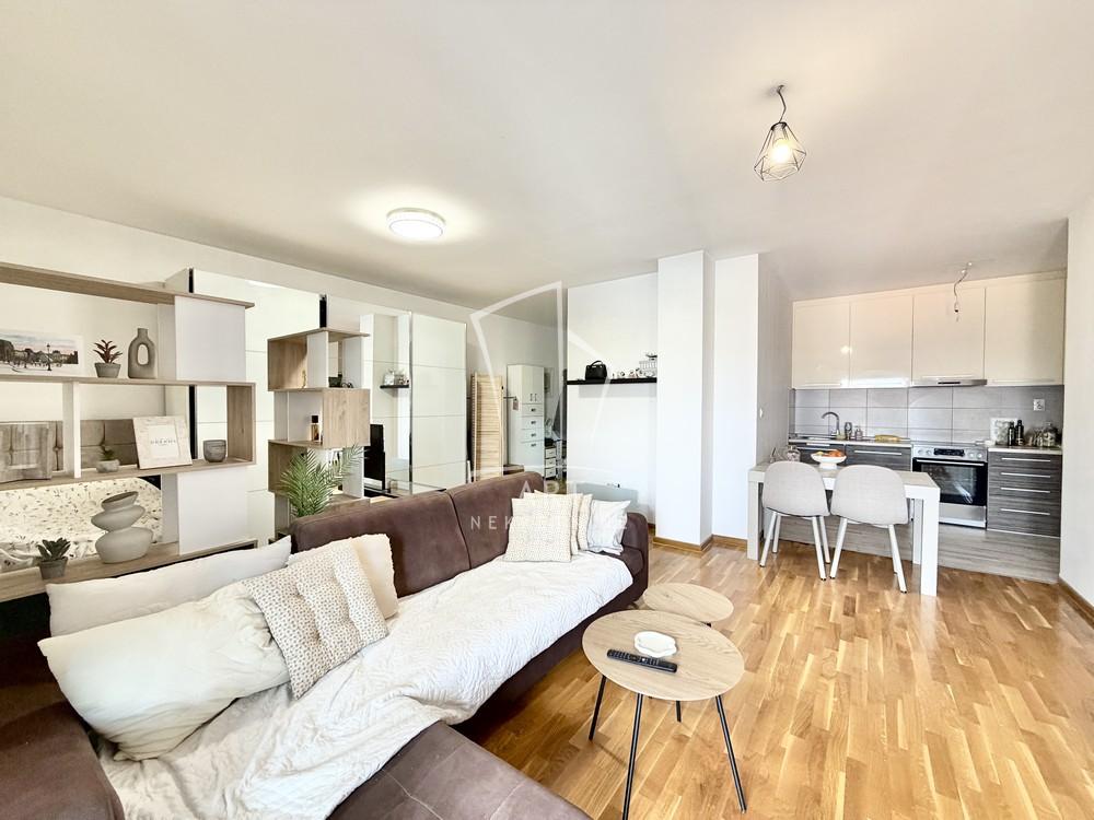 Stan na prodaju u Beogradu, Zemun, jednosoban, 48m2, cena 142500 evra