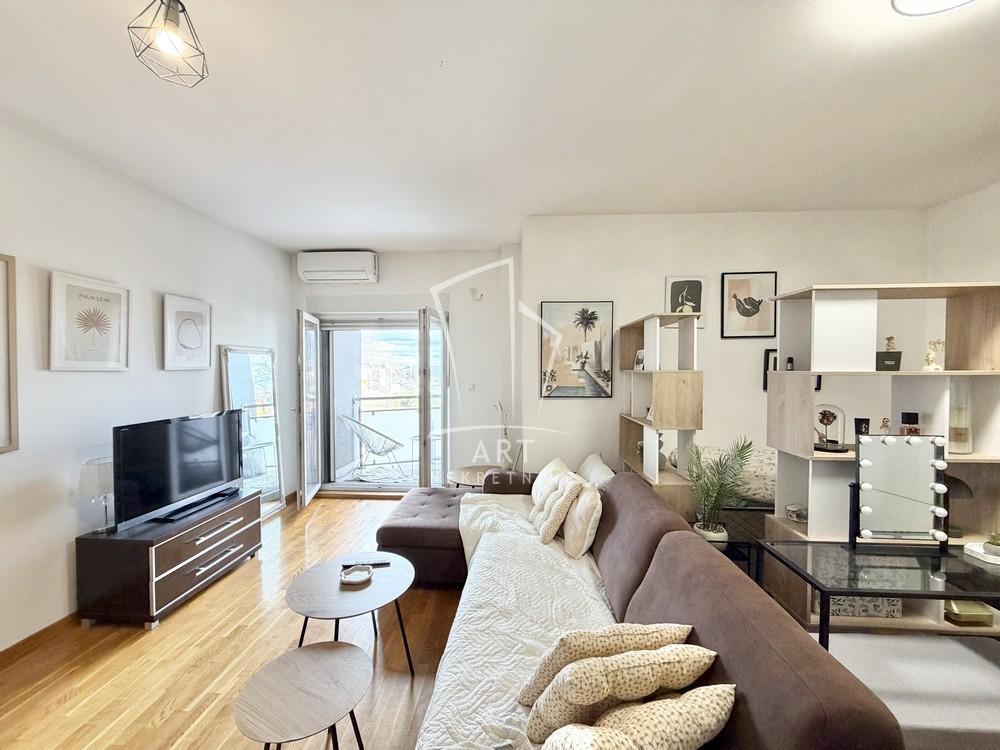 Stan na prodaju u Beogradu, Zemun, jednosoban, 48m2, cena 142500 evra