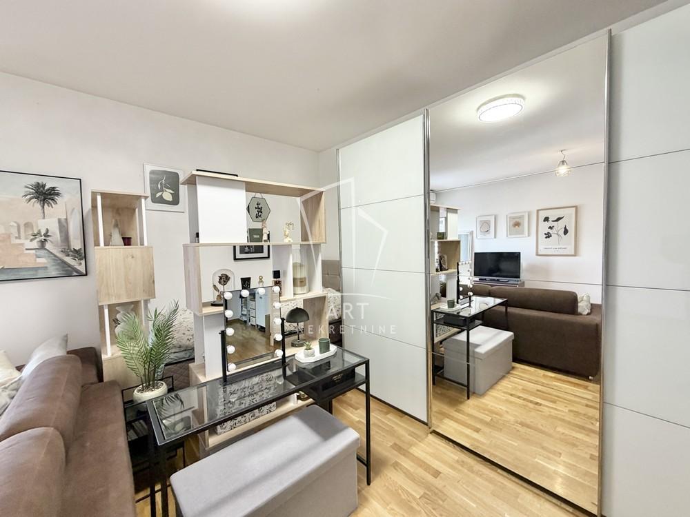 Stan na prodaju u Beogradu, Zemun, jednosoban, 48m2, cena 142500 evra