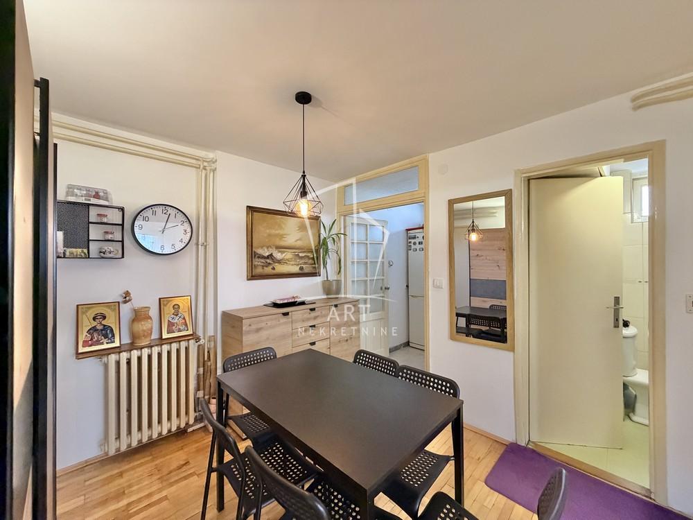 Stan na prodaju u Beogradu, Rakovica, trosoban, 80m2, cena 175000 evra