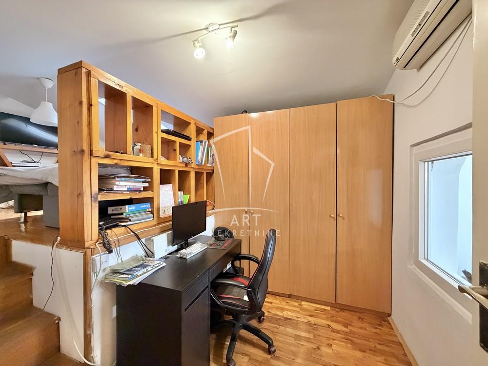 Stan na prodaju u Beogradu, Rakovica, trosoban, 80m2, cena 175000 evra