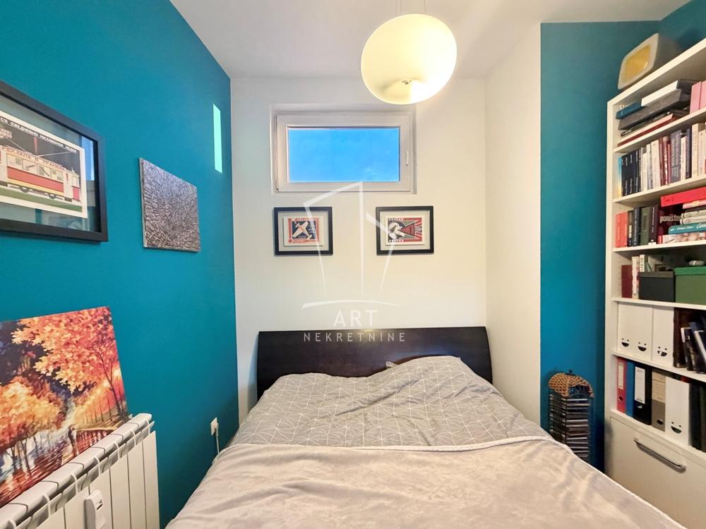 Stan na prodaju u Beogradu, Olimp, trosoban, 76m2, cena 276400 evra