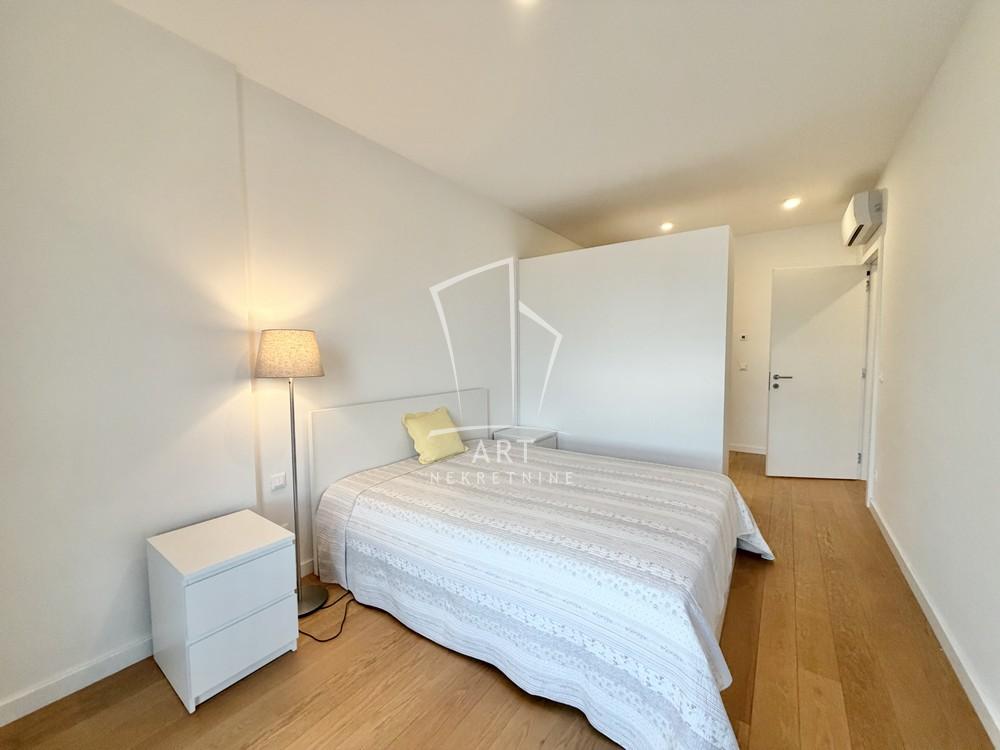 Stan na prodaju u Beogradu, Savski venac, trosoban, 88m2, cena 499000 evra