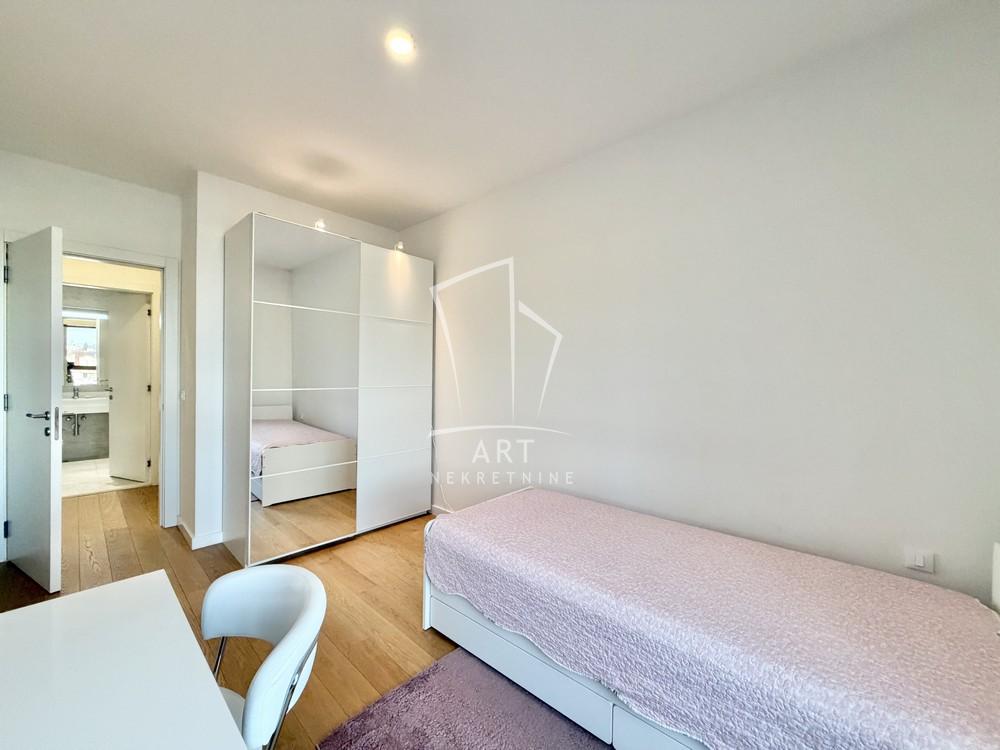 Stan na prodaju u Beogradu, Savski venac, trosoban, 88m2, cena 499000 evra